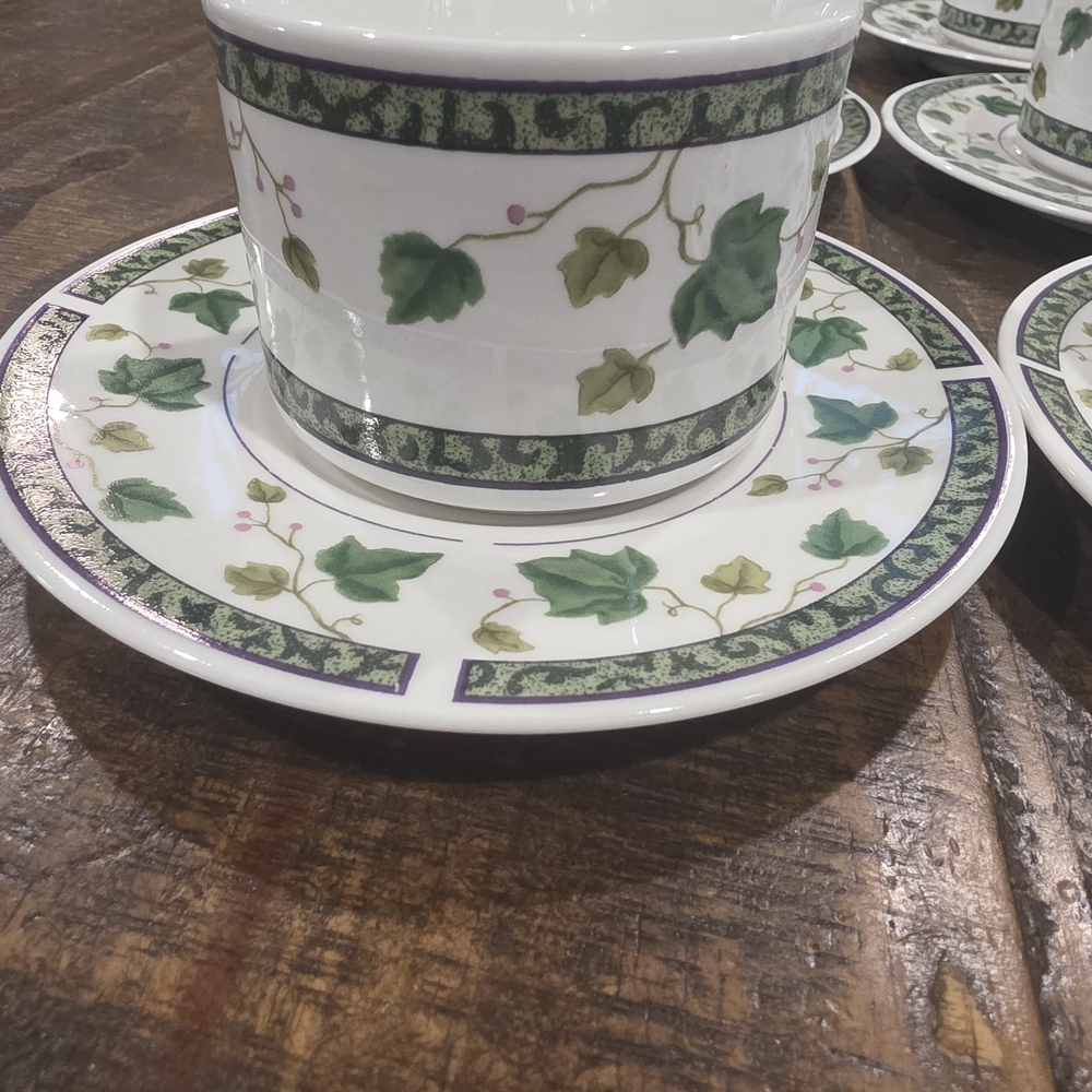 Elegant Ivy Pattern Cup and Saucer Set